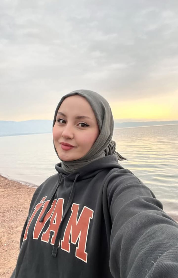 Postallı Rus Bayan Escort Oya